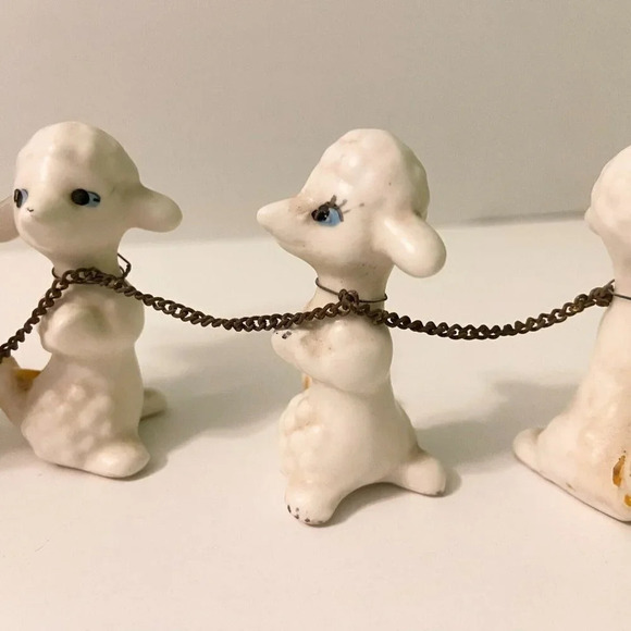 Vintage Poodle Dog Family 4 Pups On Chains Figurine Missing Hair - Picture 14 of 16